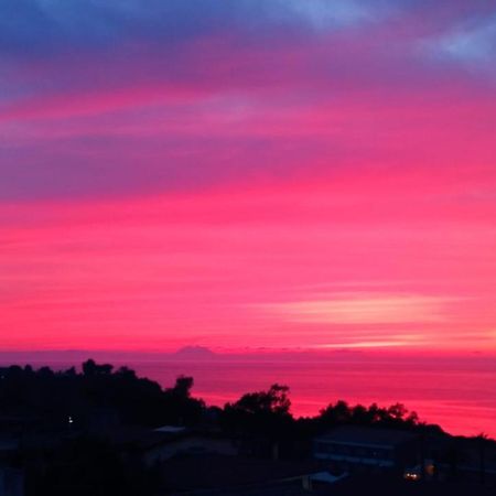 Appartamento Orizzonte Stromboli Тропеа Екстер'єр фото